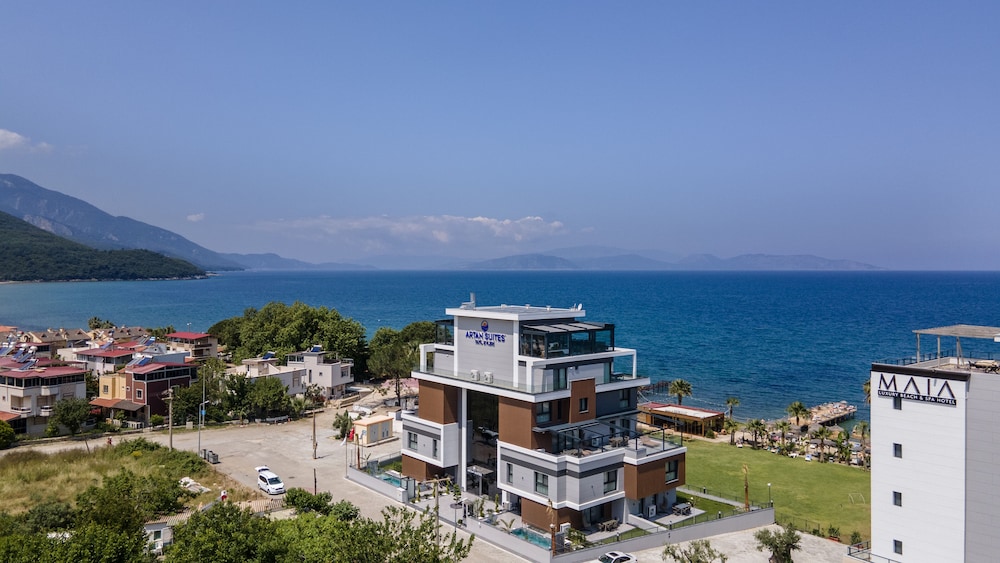 Artan Suites Tatil Evleri — 4-Star Luxury Hotel in Kusadasi, Turkey