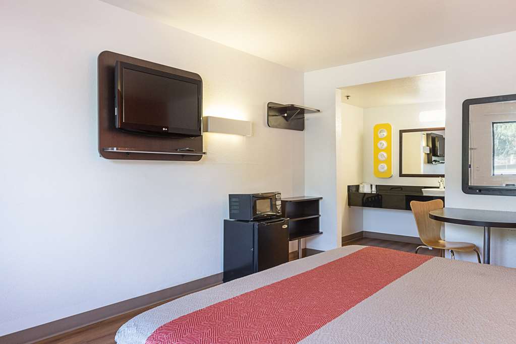 Motel 6 Fresno CA - photo 9