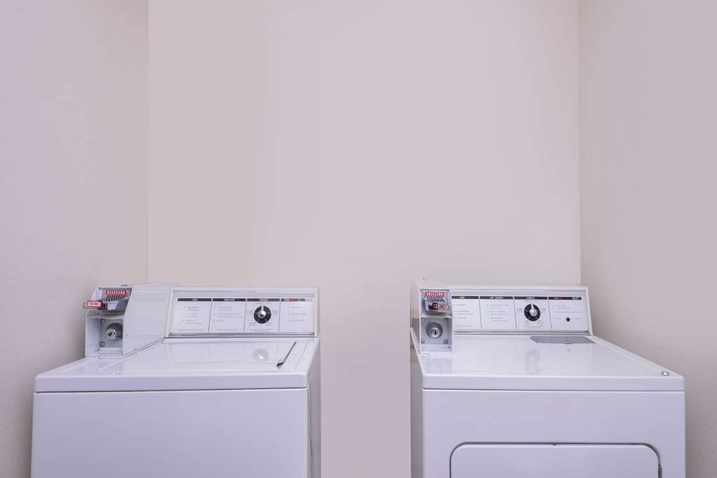 Travelodge Suites by Wyndham Newberg - photo 45