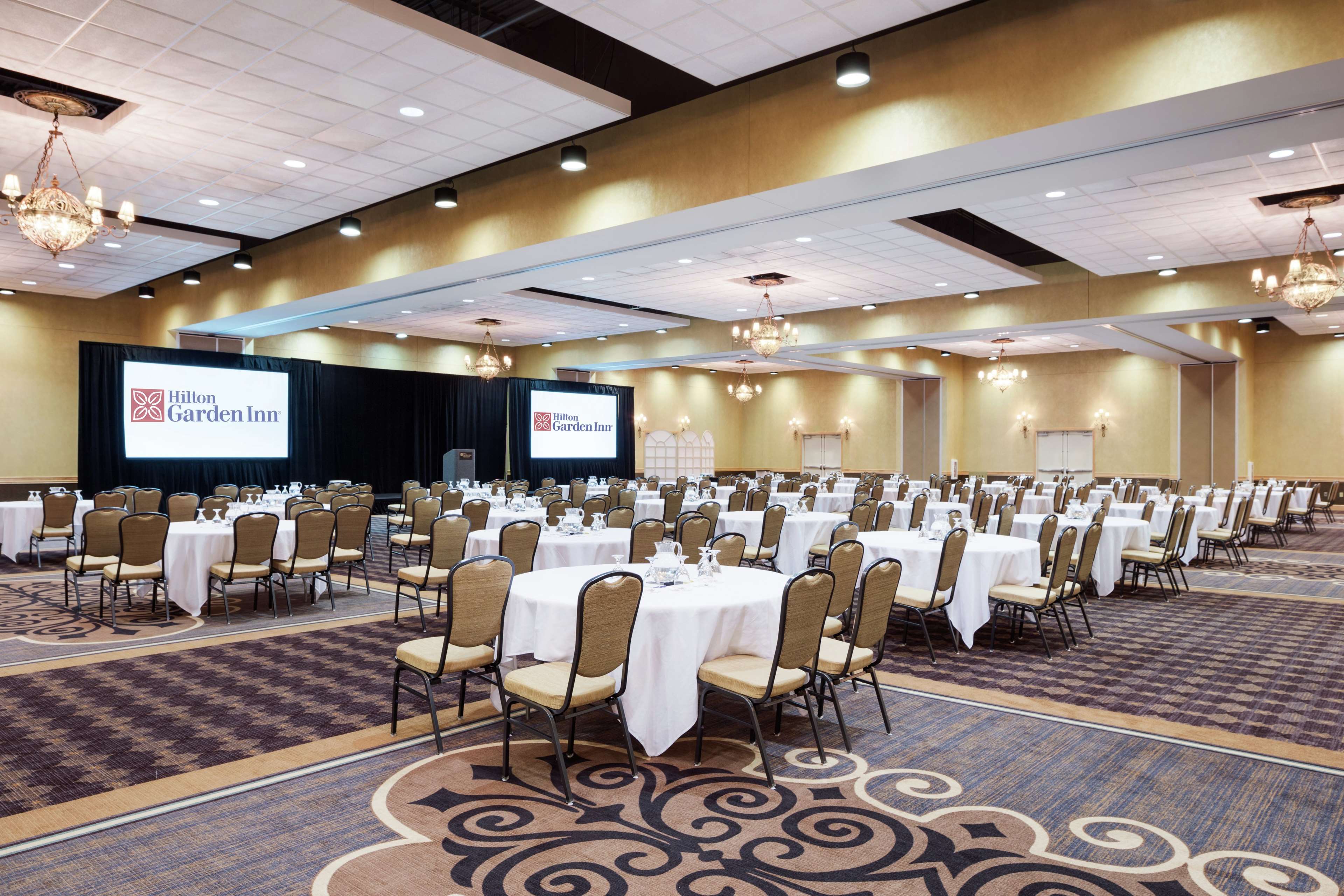 Hilton Garden Inn Toledo Perrysburg - photo 12