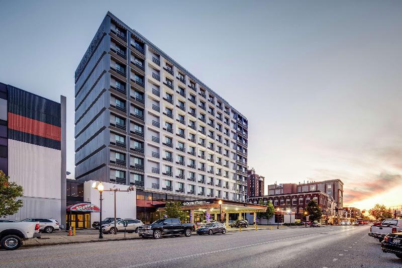 DoubleTree by Hilton Huntington - photo 2