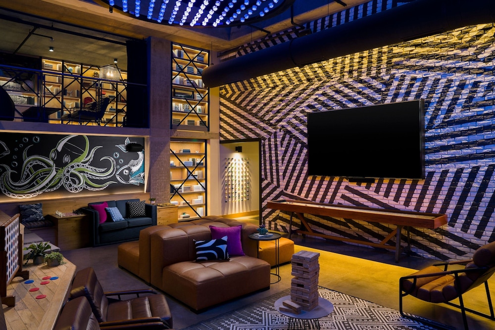 Moxy San Diego Downtown Gaslamp Quarter - photo 6
