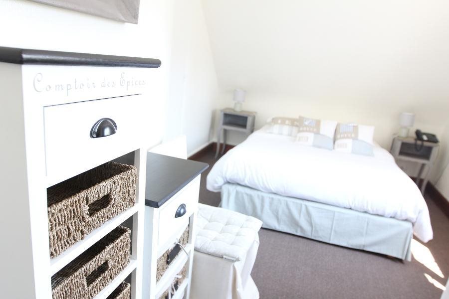 Hotel Les Pins in Erdeven, France