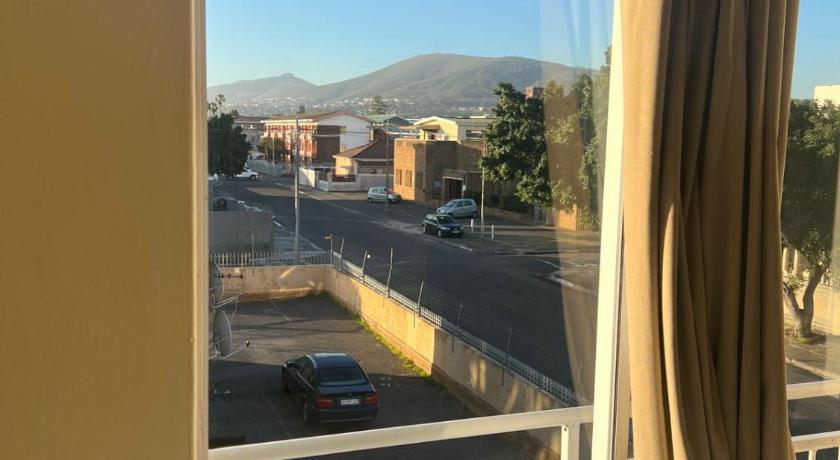 Parow Palms