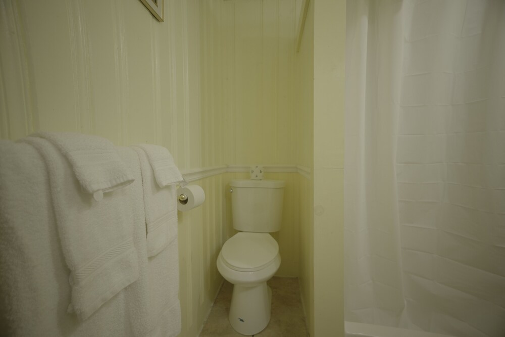 Betty Doon Hotel - photo 61