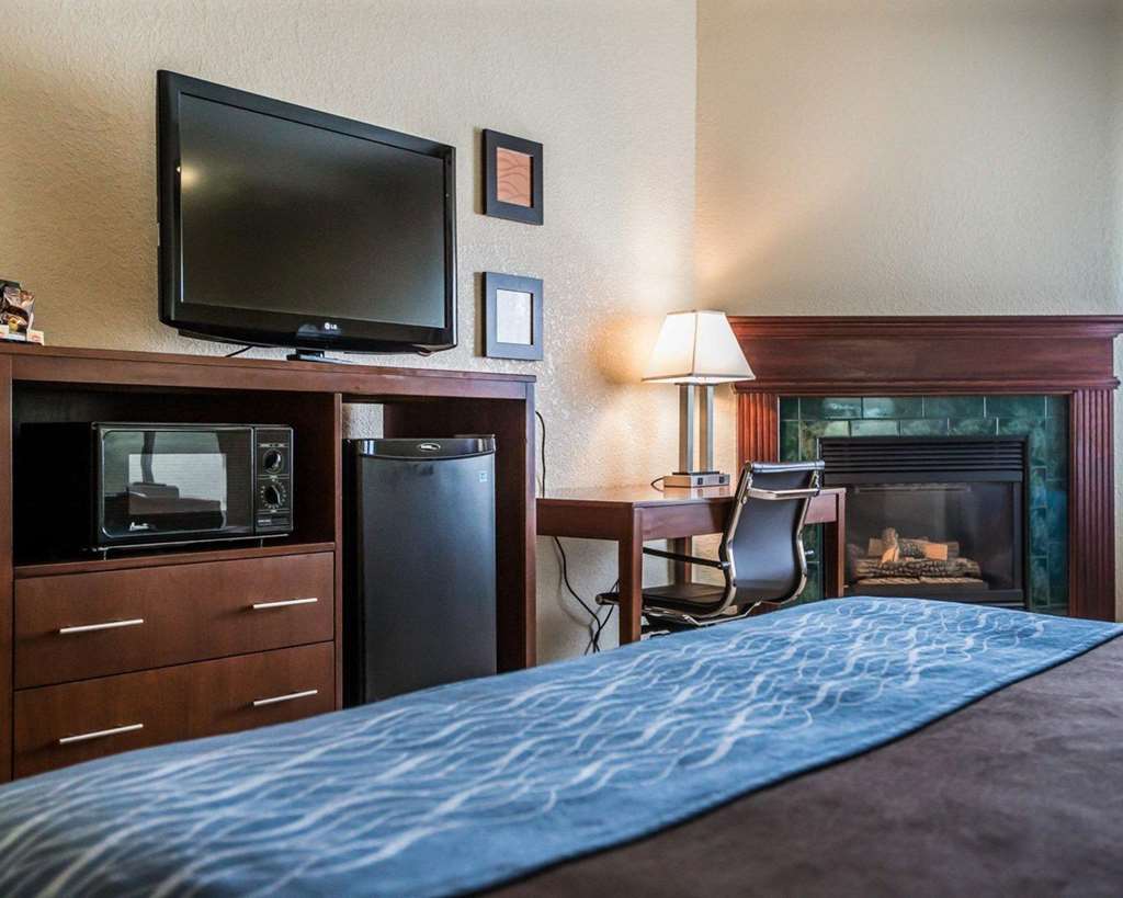 Quality Inn & Suites Dixon near I 88 - photo 18
