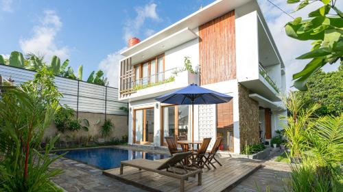 Vil'Latu 4 Bedrooms Private Villa — 4-Star Luxury Hotel in Bali, Indonesia