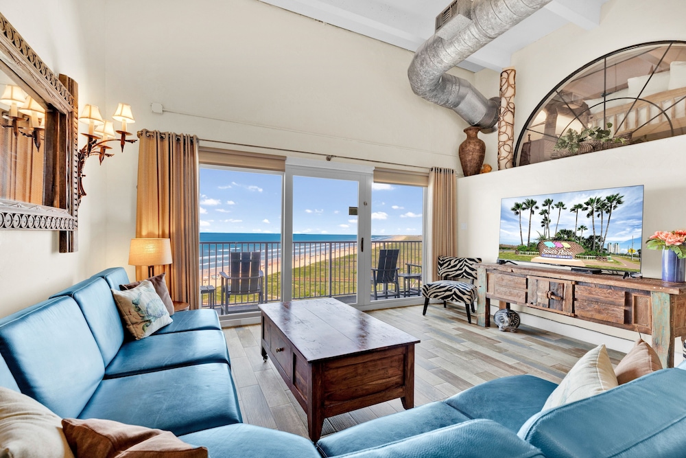 Aquarius Penthouse #2 Dahktari 4 Bedroom Condo by RedAwning South Padre Island — 4-Star Luxury Hotel in South Padre Island, United States