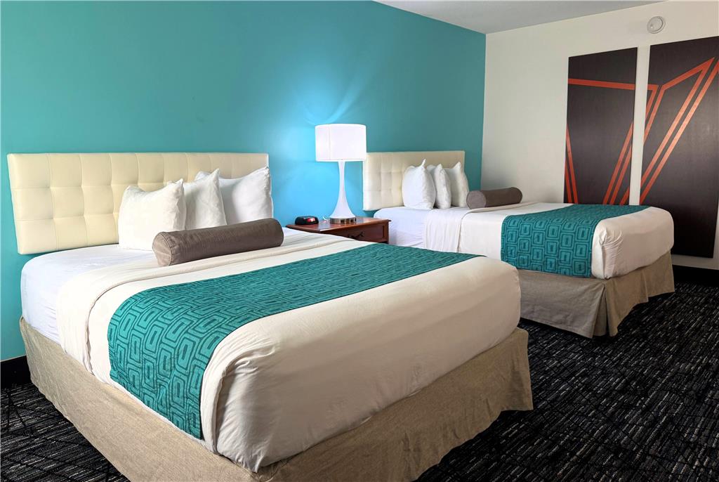 Howard Johnson by Wyndham Evansville East - photo 16