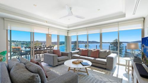 Unit 52 4 Bed Platinum Ocean View — carbon neutral stay, Terrigal