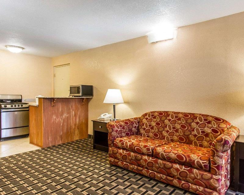 Quality Inn Ada Near University - photo 46