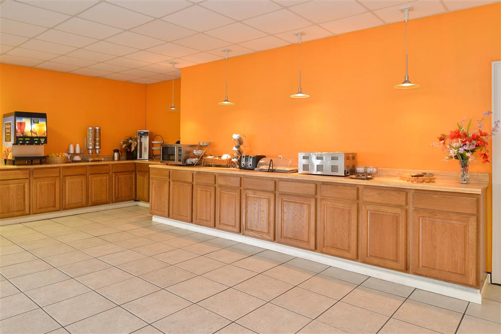 Americas Best Value Inn Tulsa at I 44 - photo 32