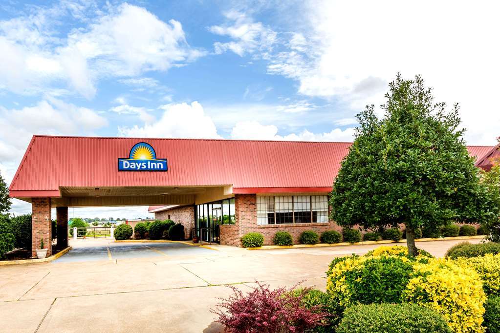 Days Inn by Wyndham Batesville - featured photo