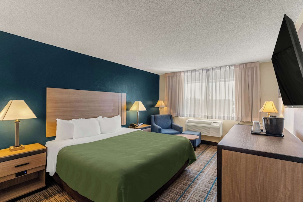 Quality Inn Denver Northeast Brighton - photo 10