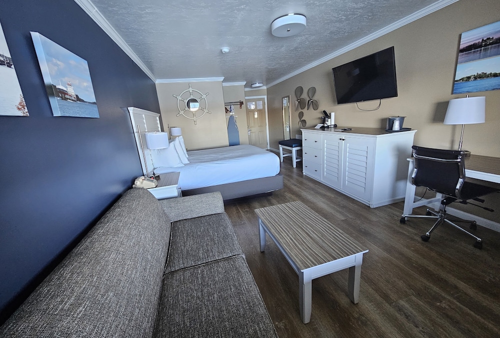 Capt. Thomson's Resort - photo 21