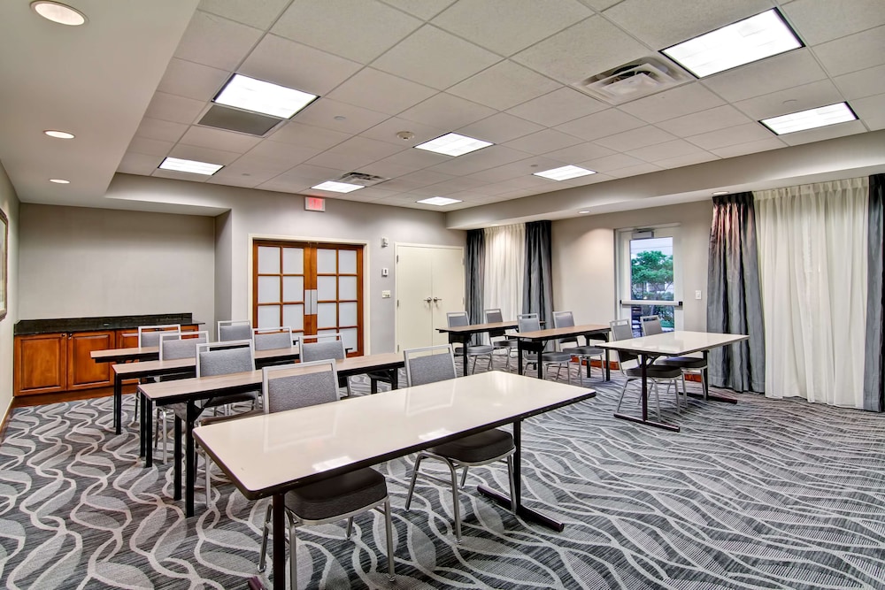 Homewood Suites by Hilton Bentonville Rogers - photo 43