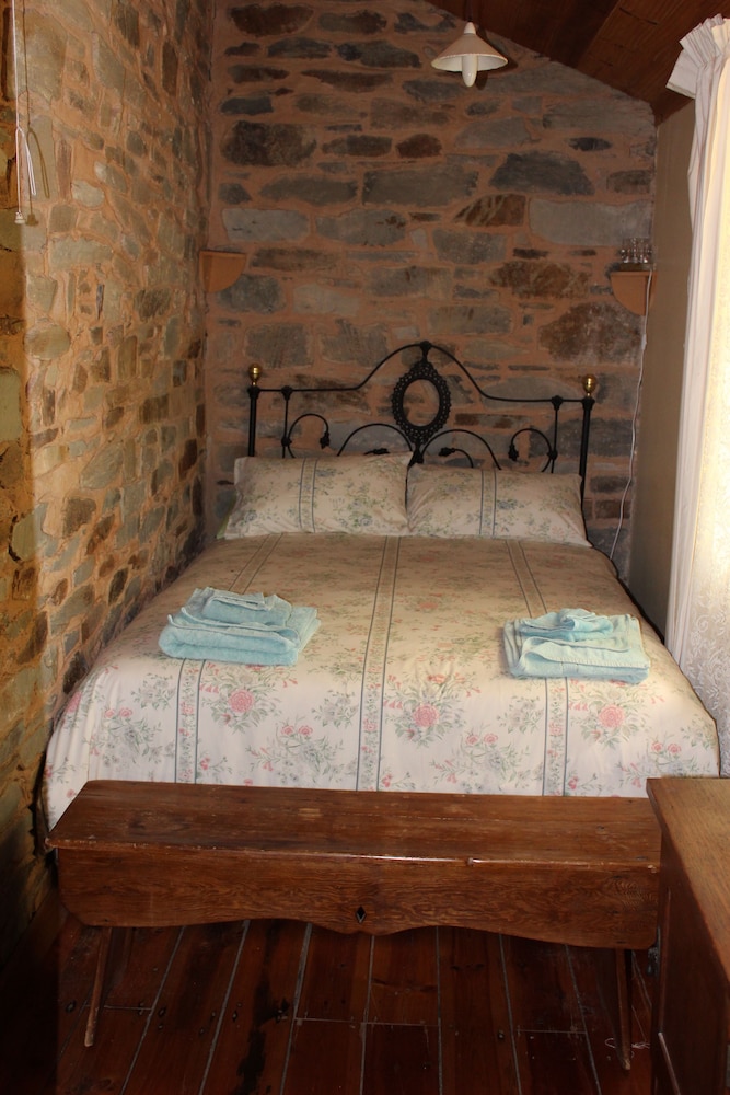 Hillside Cottage — Burra — photo 2