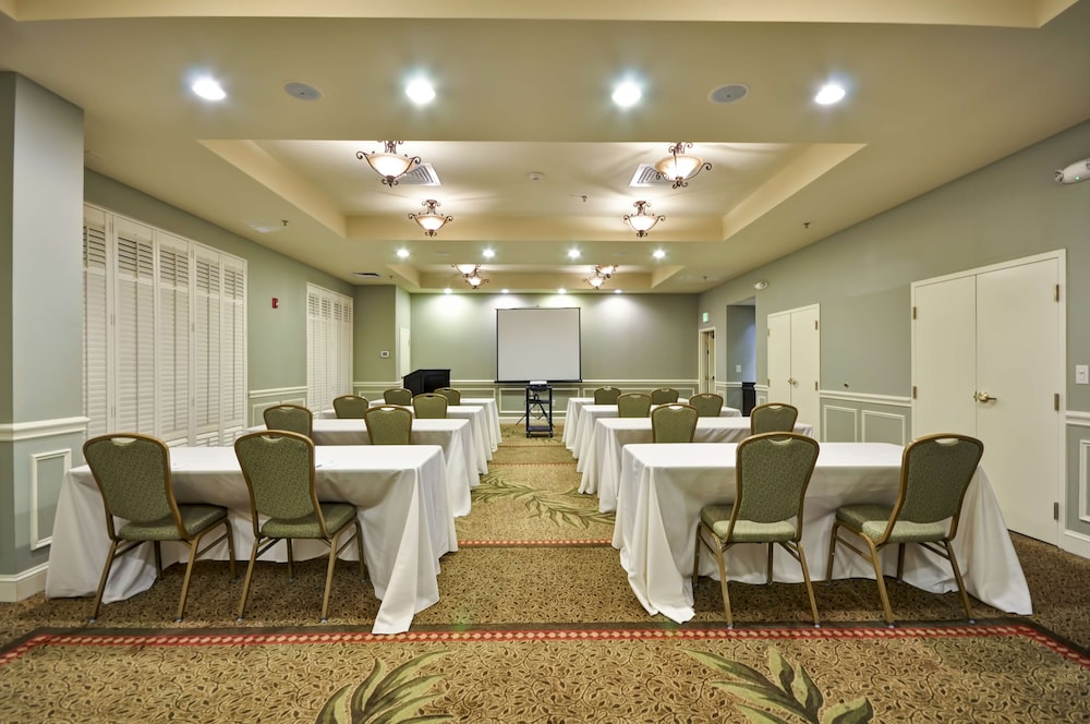 Hampton Inn & Suites North Charleston University Blvd - photo 37