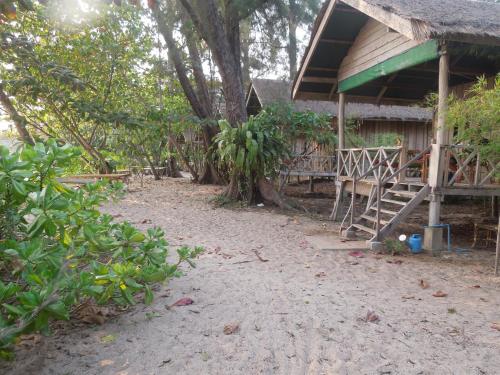 Koh Thmei Resort — 4-Star Luxury Hotel in Sihanoukville, Cambodia