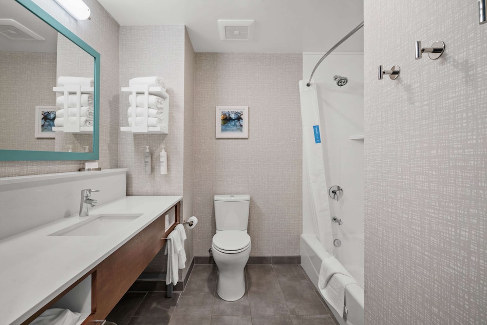 Hampton Inn by Hilton Morro Bay - photo 18
