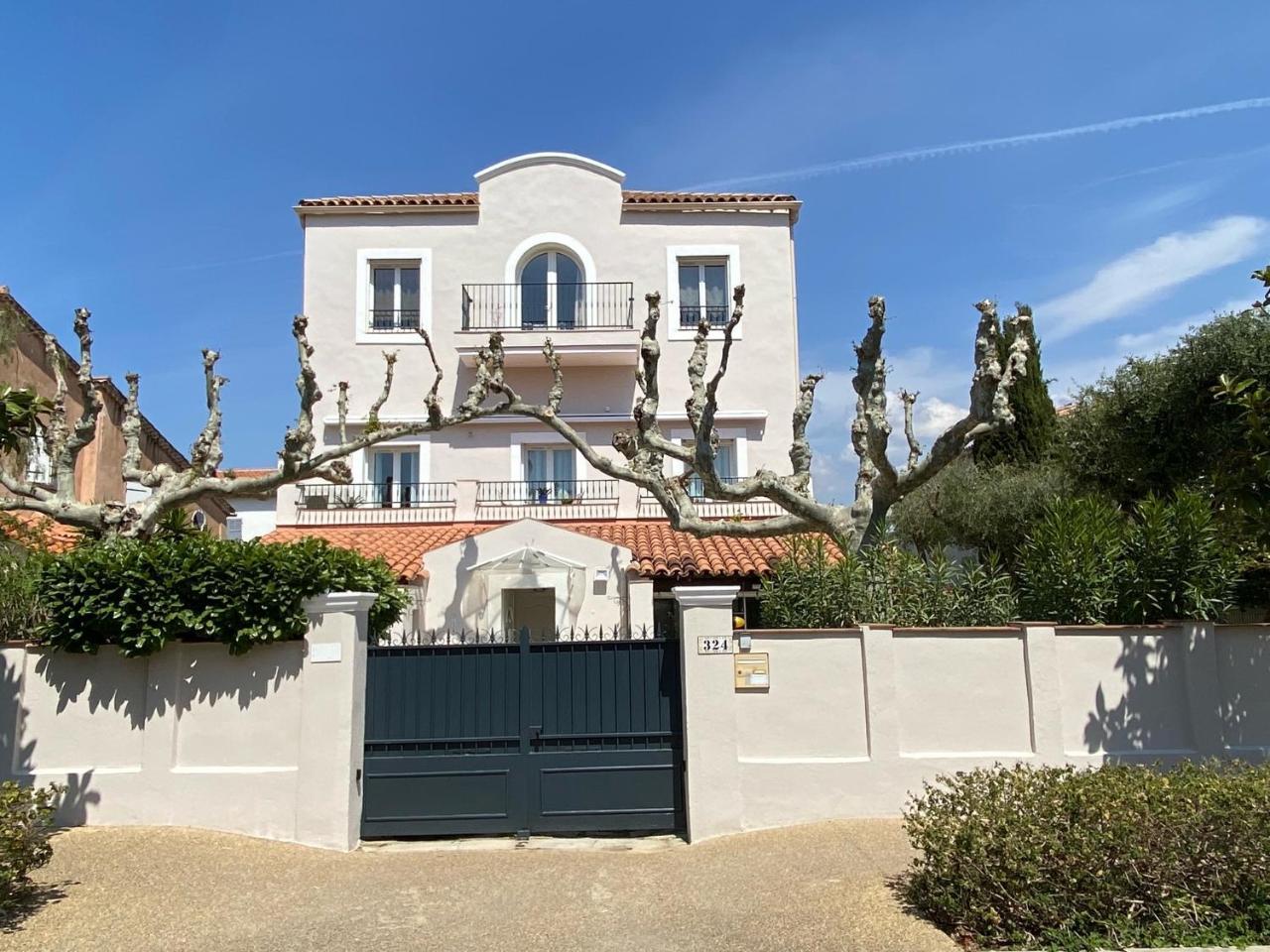 Arche de Portissol Sanary Appartement de Charme 4 a 6 Personnes — 4-Star Luxury Hotel in Sanary-Sur-Mer, France