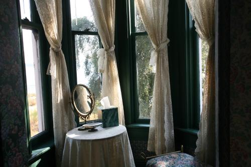 Old Consulate Inn - photo 26
