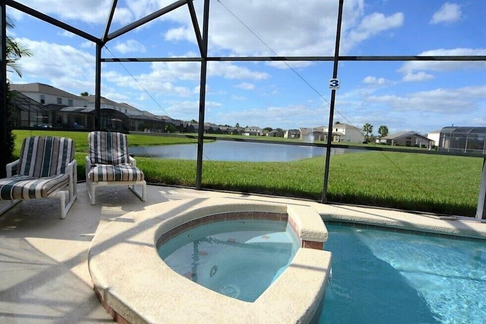 4707 4 bdrm'slake Viewgames Roomoutdoor Spa — 4-Star Luxury Hotel in Kissimmee, United States