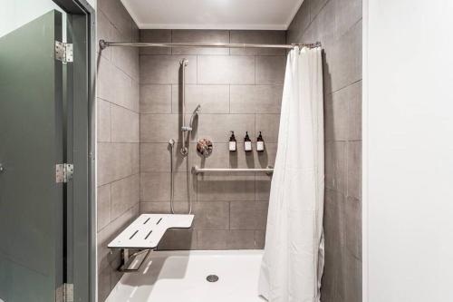 Baymont by Wyndham Meriden - photo 21