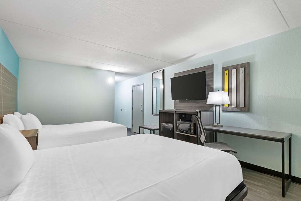 Clarion Inn Des Moines Airport - photo 14