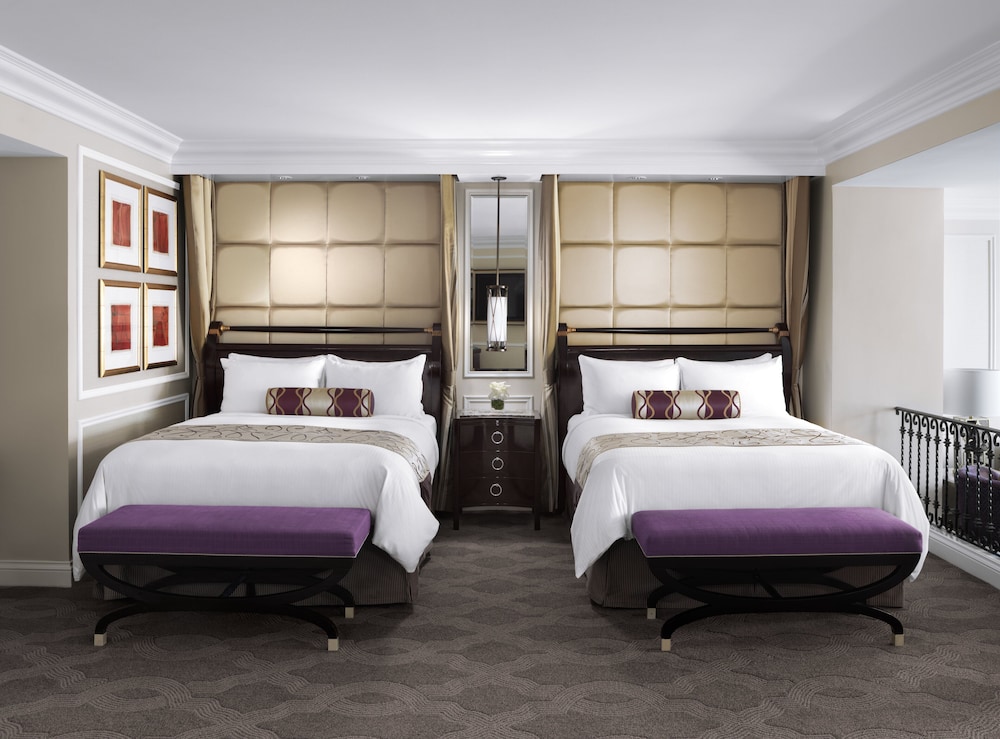 The Venetian Prestige Club Lounge - photo 8