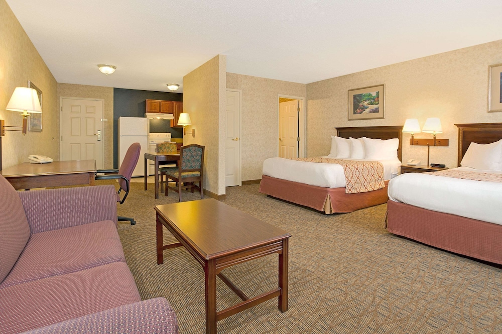 Hawthorn Extended Stay by Wyndham Cincinnati Sharonville - photo 8