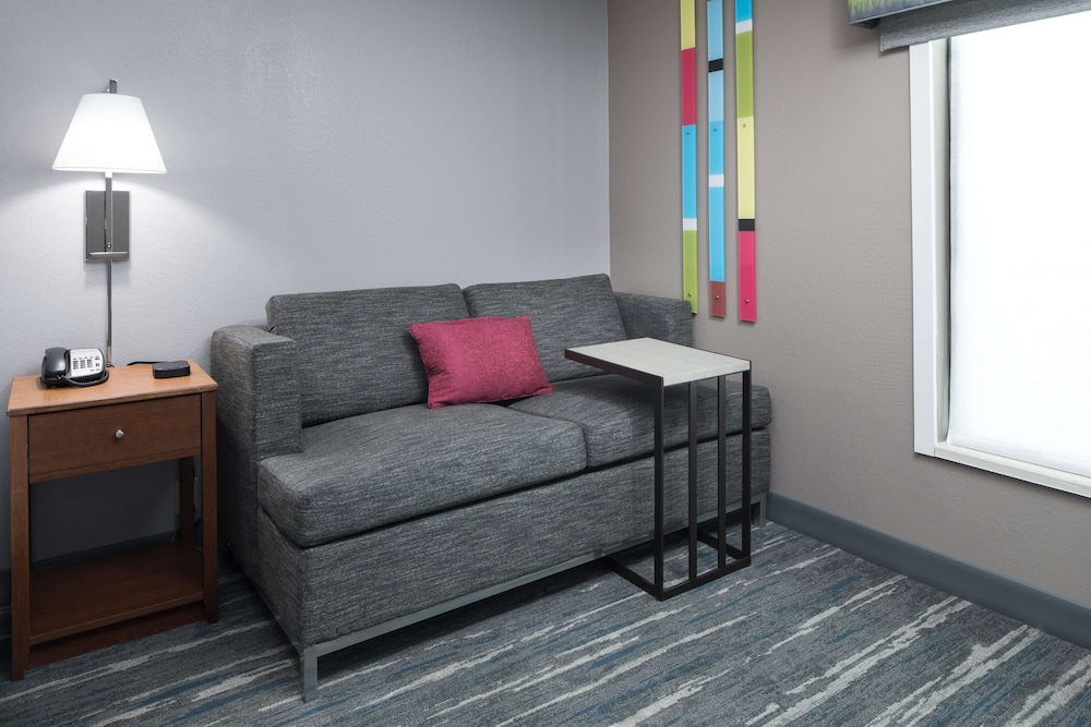 Hampton Inn & Suites Chicago North Shore Skokie - photo 33