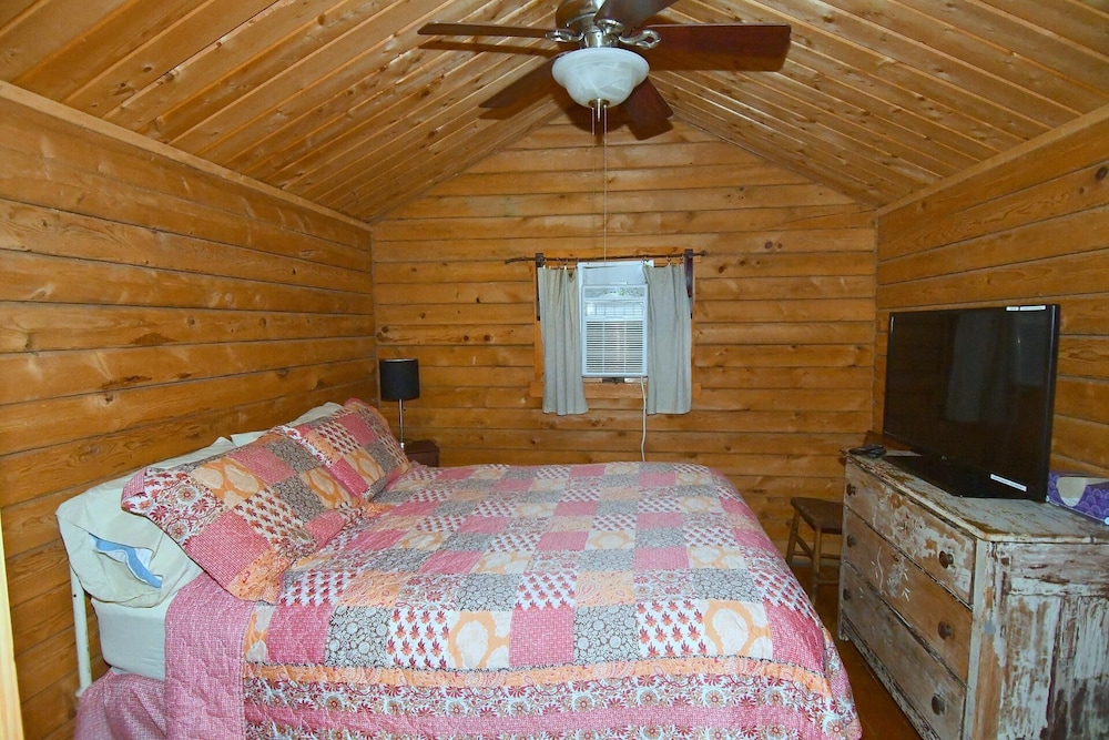 Whispering Hills Couples Getaway