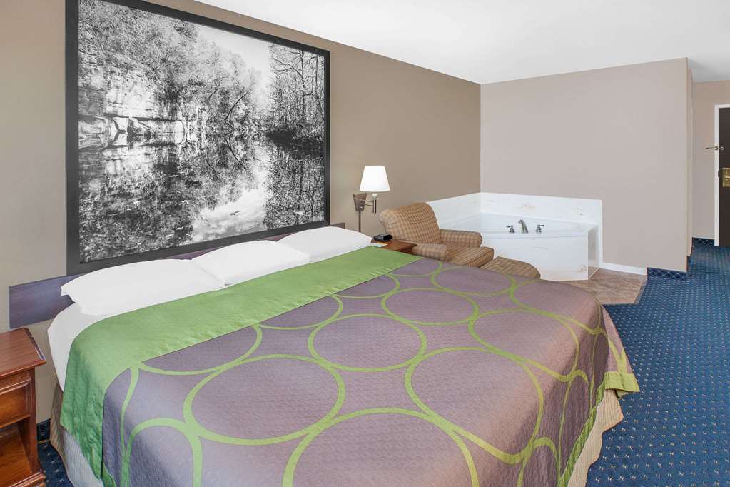 Super 8 by Wyndham Lowell Bentonville Rogers Area - photo 11