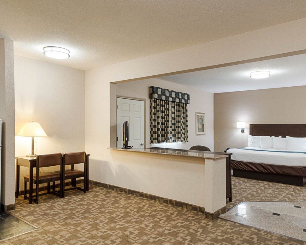 Suburban Extended Stay LaPlace - photo 9