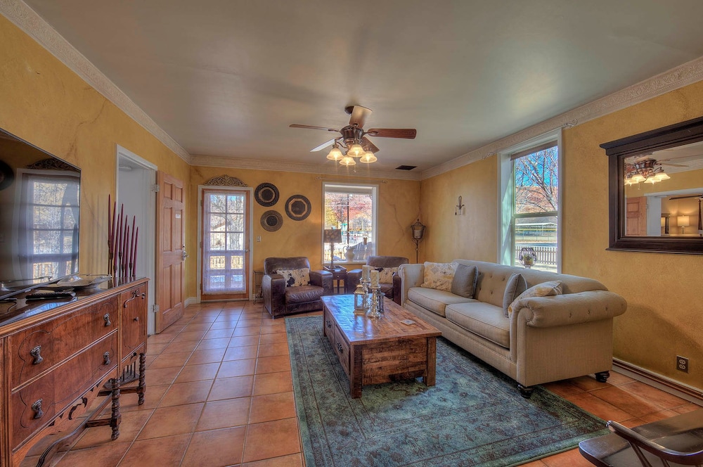 Cali Cochitta Vacation Rentals - photo 39