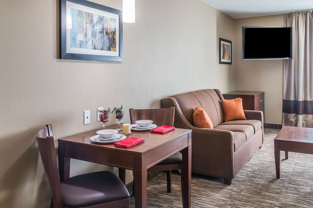 MainStay Suites Edinburg South - photo 20