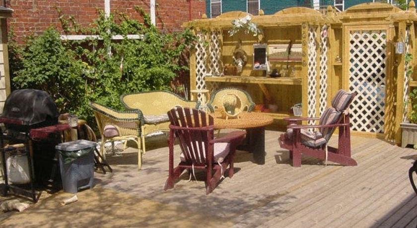 A Tanners Home Inn Bed and Breakfast — 5-Star Luxury Hotel in Saint John, Canada