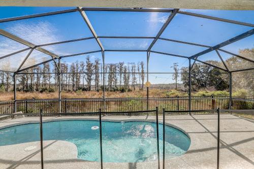 Relax with Nature Home Away from home — 4-Star Luxury Hotel in Davenport, United States
