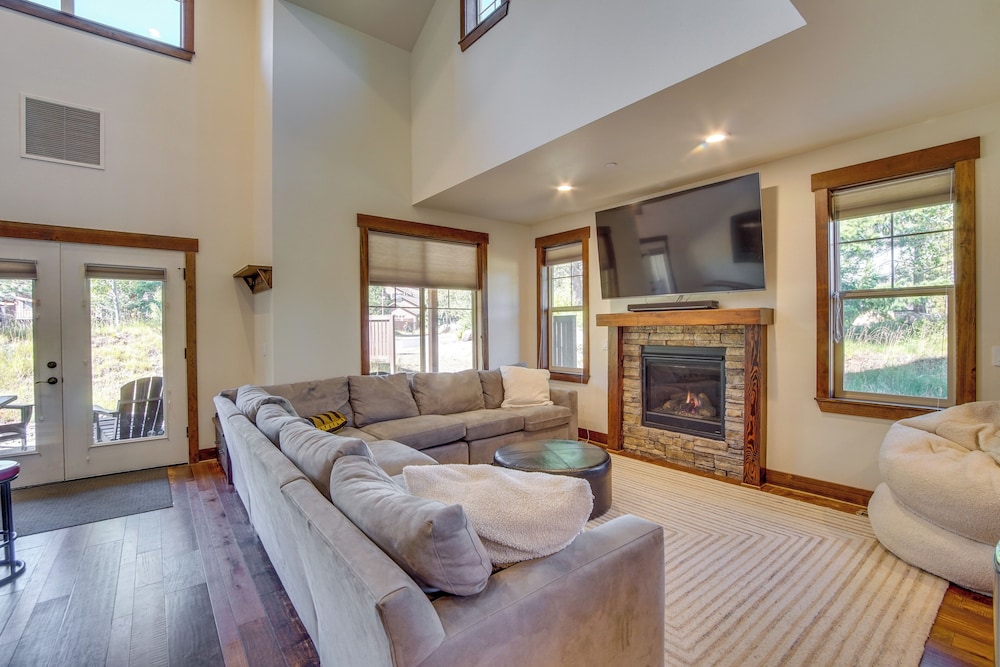 Suncadia Resort Townhome with Grill and Fireplace - photo 2