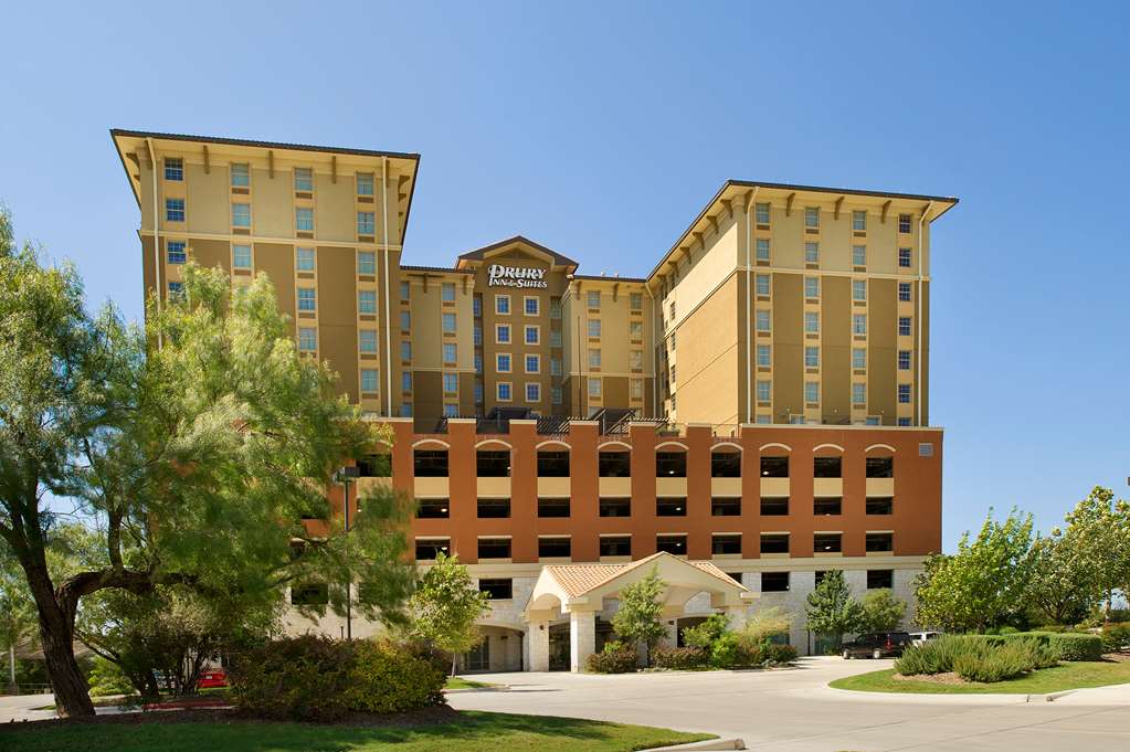 Drury Inn & Suites Near La Cantera Parkway - featured photo