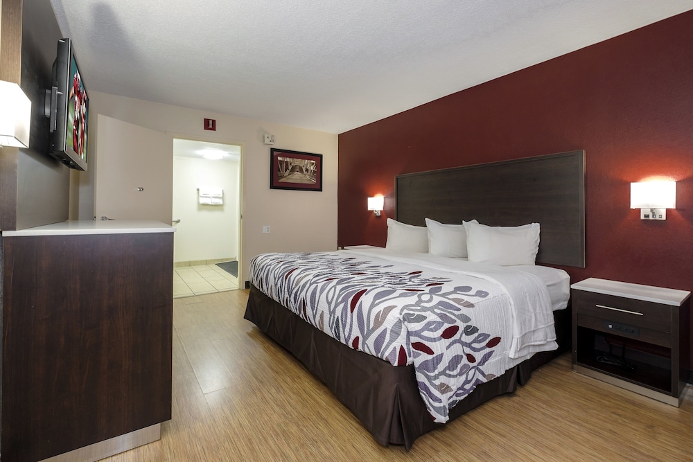 Red Roof Inn Gadsden - photo 20