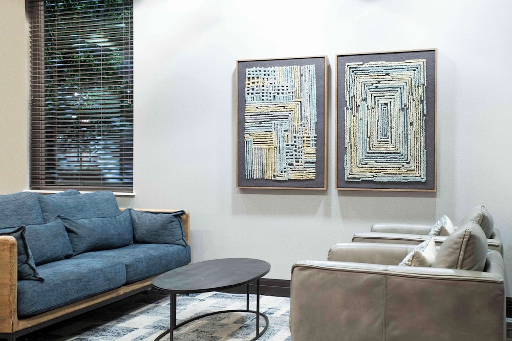 Hampton Inn Lewiston Auburn - photo 2