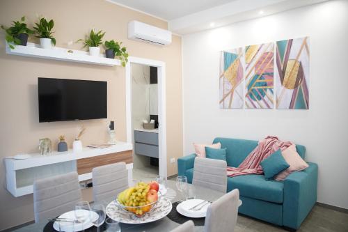 Urban Green House Modern Apartment — 4-Star Luxury Hotel in Florence, Italy