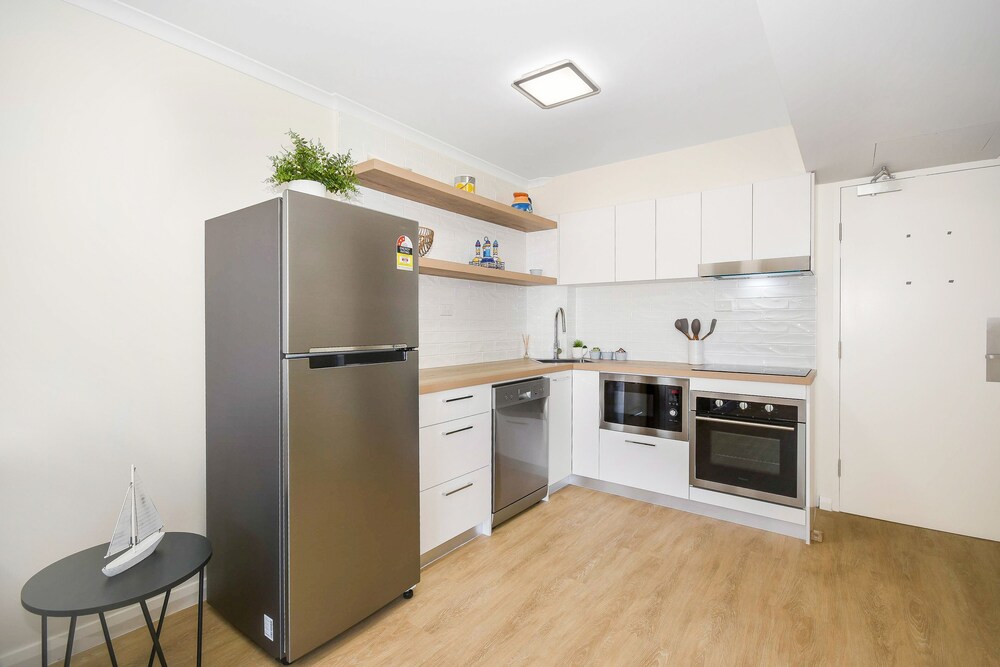 Alex Beach Resort Unit 305 — Alexandra Headland — photo 5
