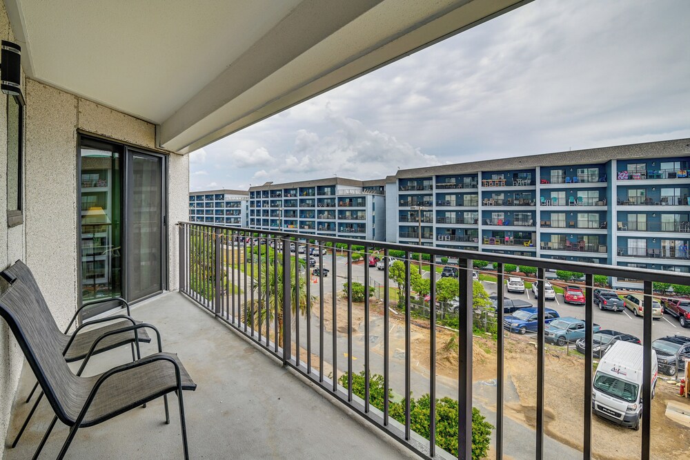 Beachfront Condo w Pool at Myrtle Beach Resort - photo 15