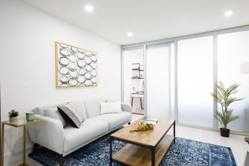 75 2C Furnished 1BR W D Elev WD Central park — 4-Star Luxury Hotel in New York City, United States
