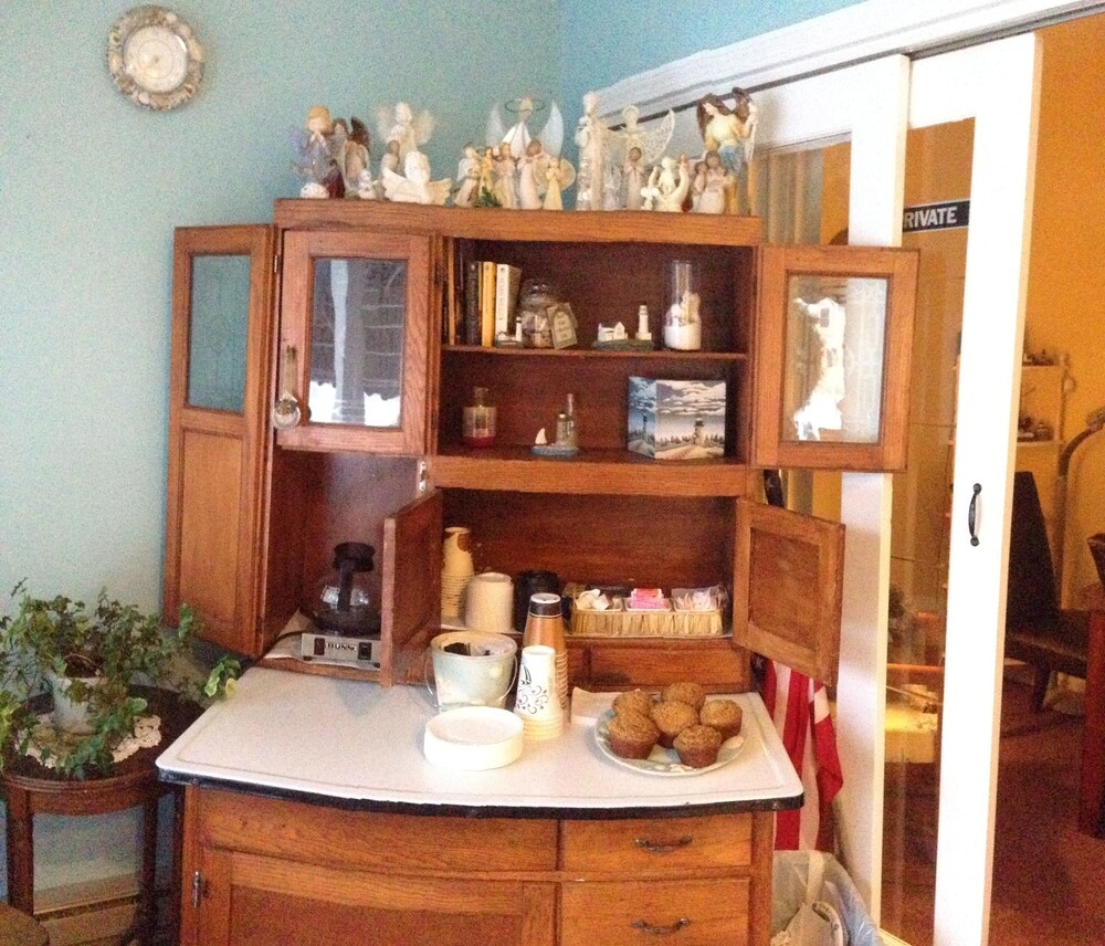 The Lynwood Inn - photo 2