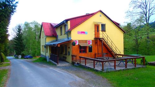 Chata Stará Škola in Stare Mesto, Czech Republic