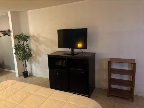 Americas Best Value Inn Brinkley - photo 5